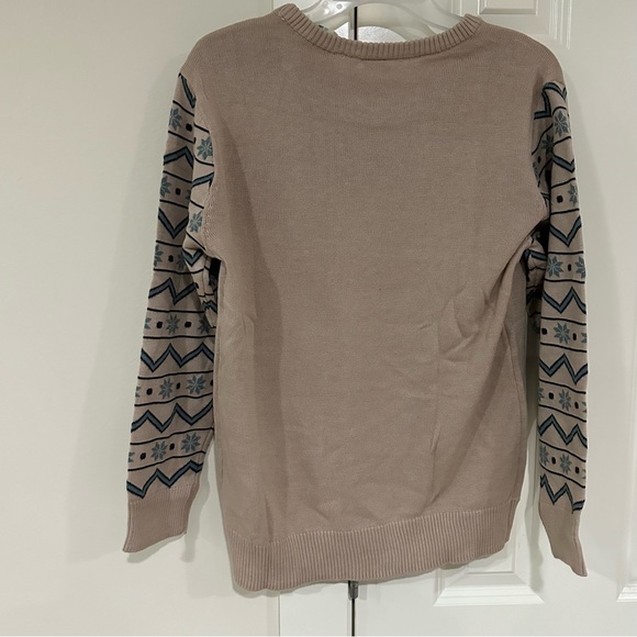 Boys Small Disney Marvel Avengers Winter Holiday Tan Snowflake Sweater - Picture 9 of 12